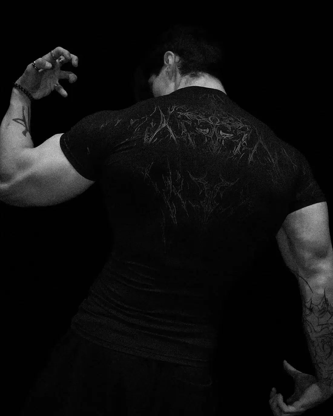 Advanced New Night Monster Gothic Style Abstract Art Muscle Totem Strength Men's Dark Functional Short Sleeve Running T-shirt